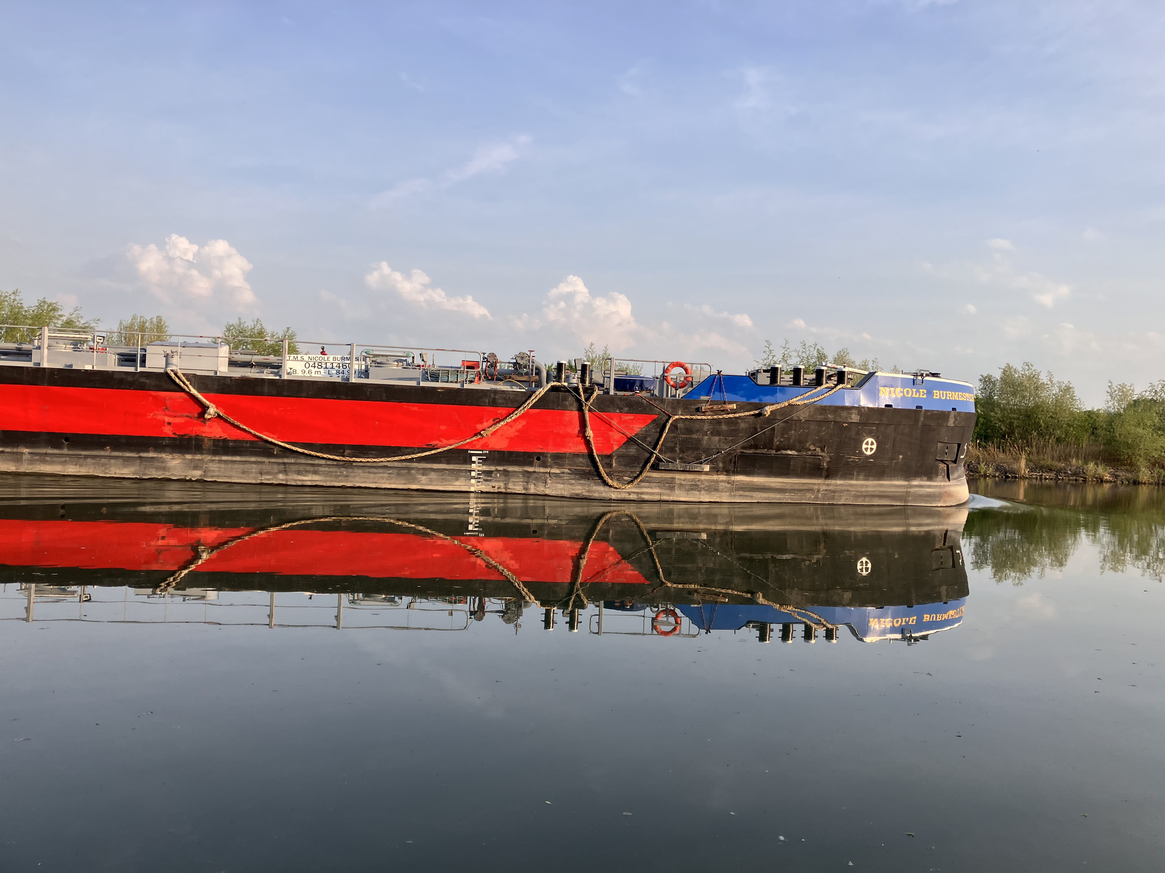 Schiff auf dem Kanal -  - Datteln-Hamm-Kanal zwischen Hamm und Lünen